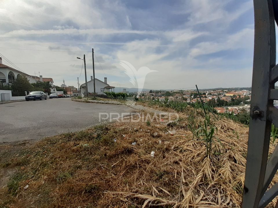 Helårsgrund i Torres Novas, Santarem - foto 2