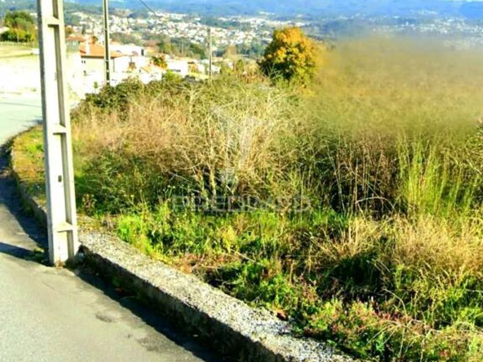 Helårsgrund i Fafe, Braga - foto 1