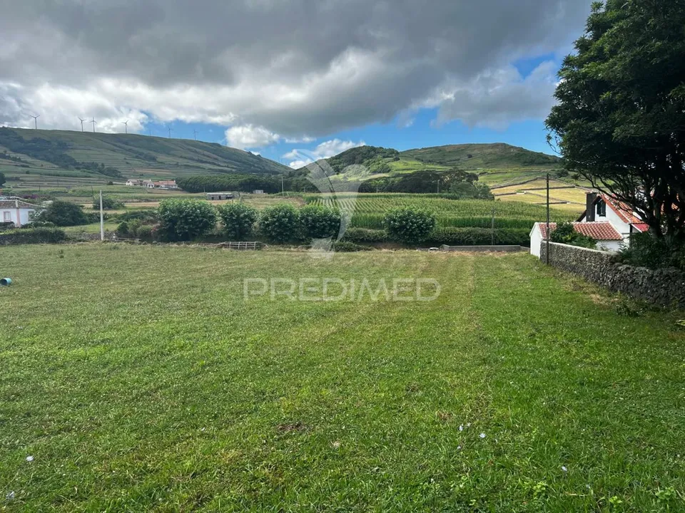 Helårsgrund i Vila da Praia da Vitoria, Terceira - foto 1