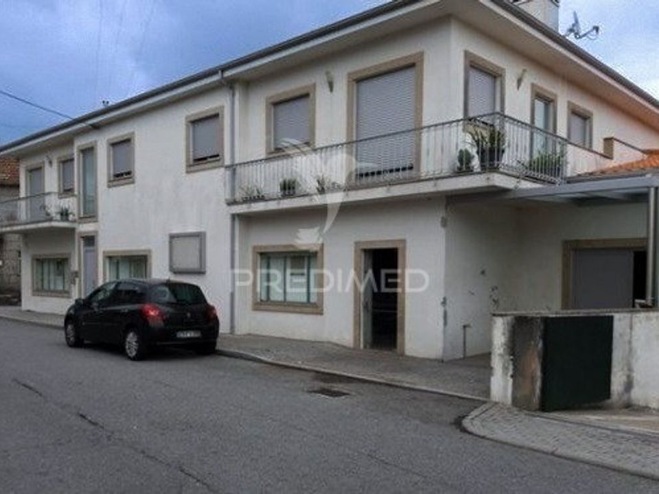 Erhvervsejendom i Pacos de Ferreira, Porto - foto 1