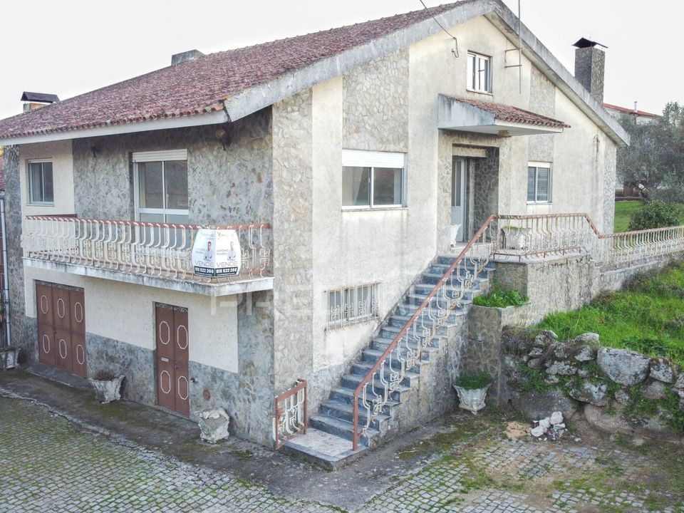 Byhus i Celorico da Beira, Guarda - foto 1
