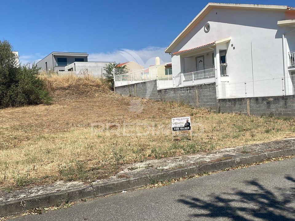 Helårsgrund i Vila Nova de Foz Coa, Guarda - foto 2