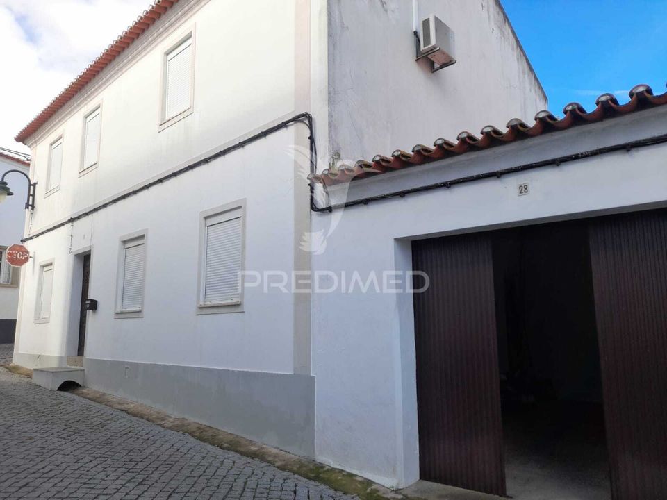 Town house in Serpa, Beja - photo 1