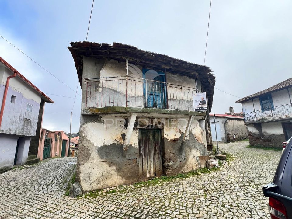 Byhus i Mirandela, Braganca - foto 1