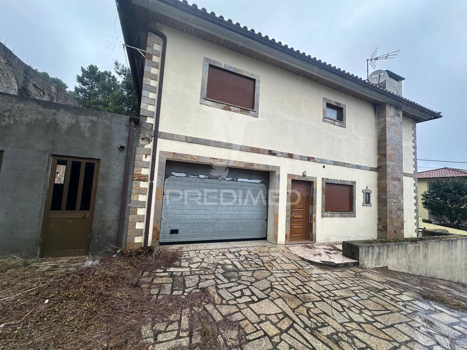 Byhus i Alijo, Vila Real - foto 2