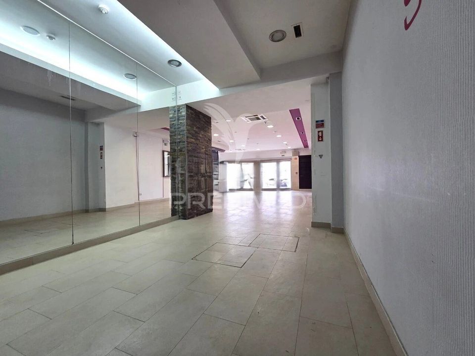 L'establiment comercial a Barreiro, Setubal - foto 2