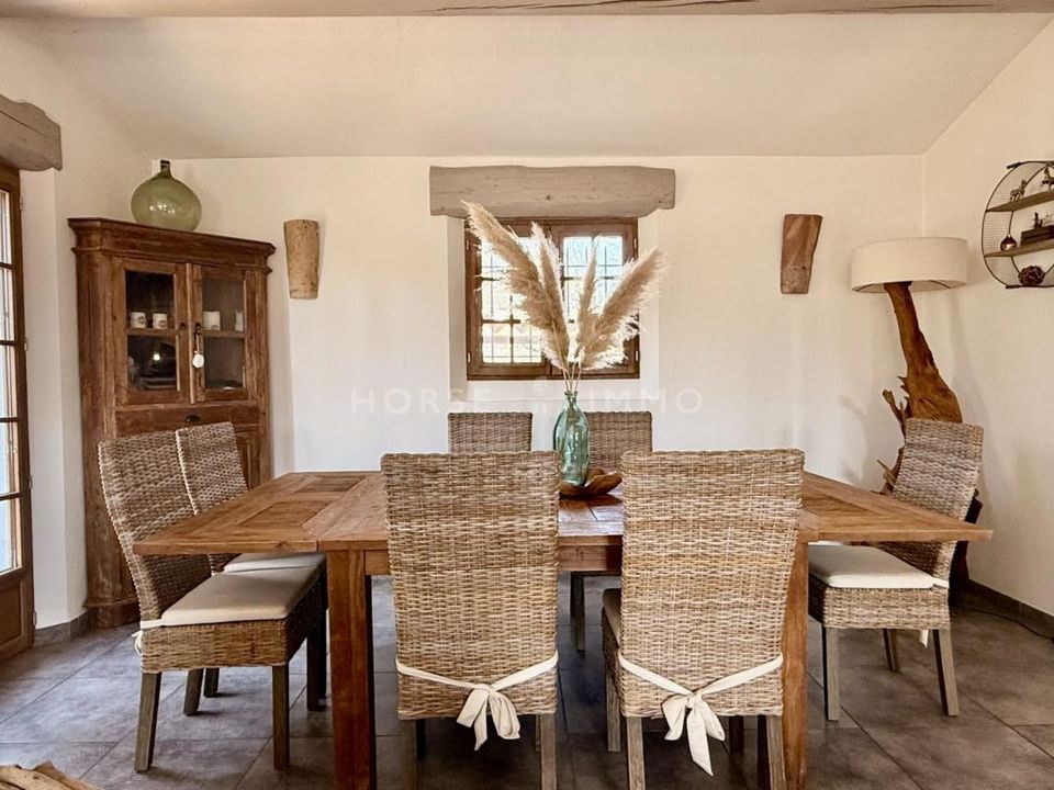 Villa en Arles, Bouches-du-Rhone - foto 4