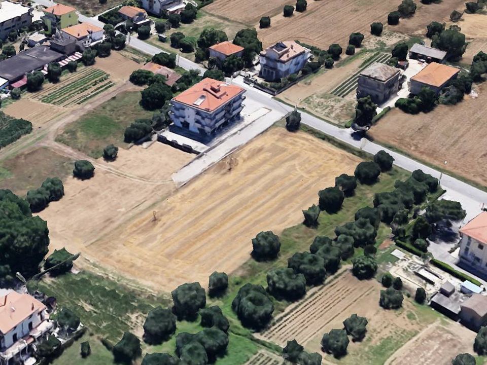 Helårsgrund i Alba Adriatica, Teramo - foto 1