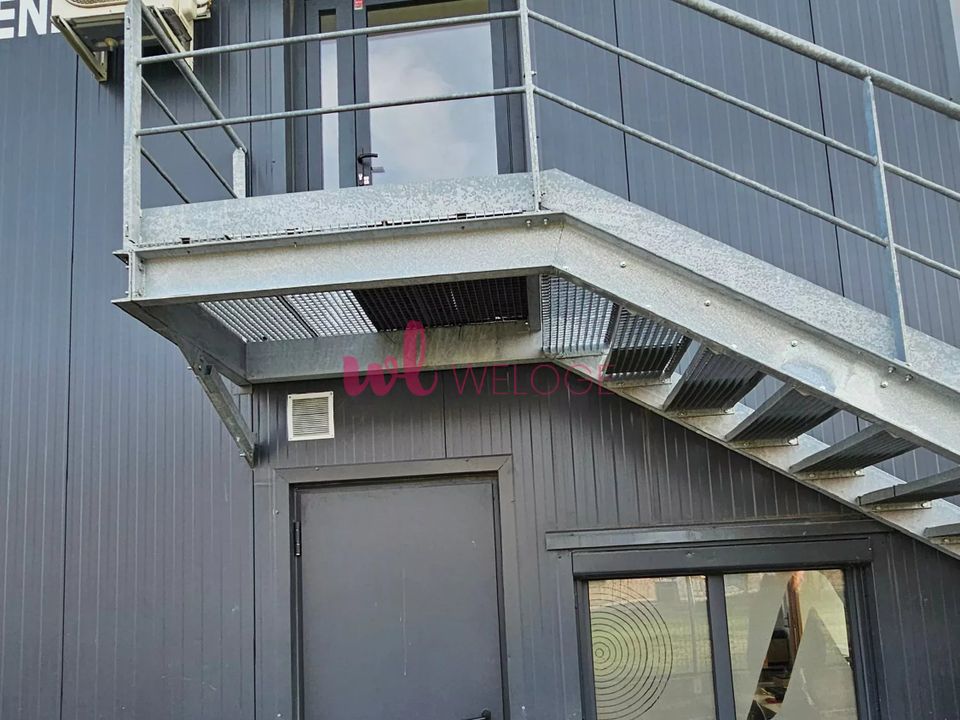 Commercial property in Heyrieux, Isere - photo 4