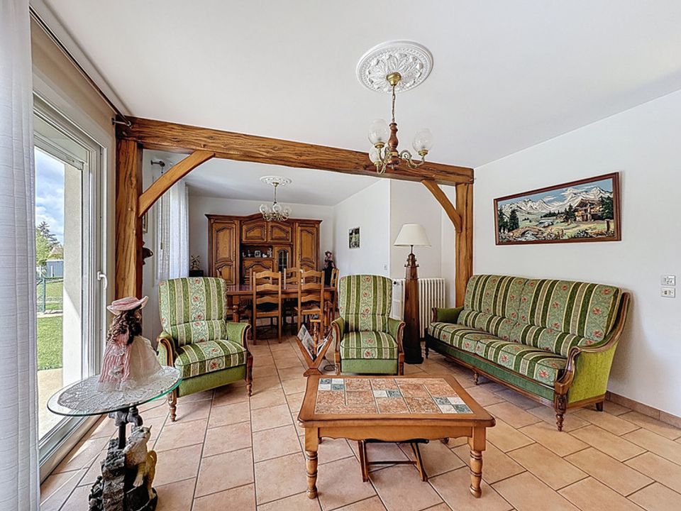Villa in Etampes, Essonne - photo 1