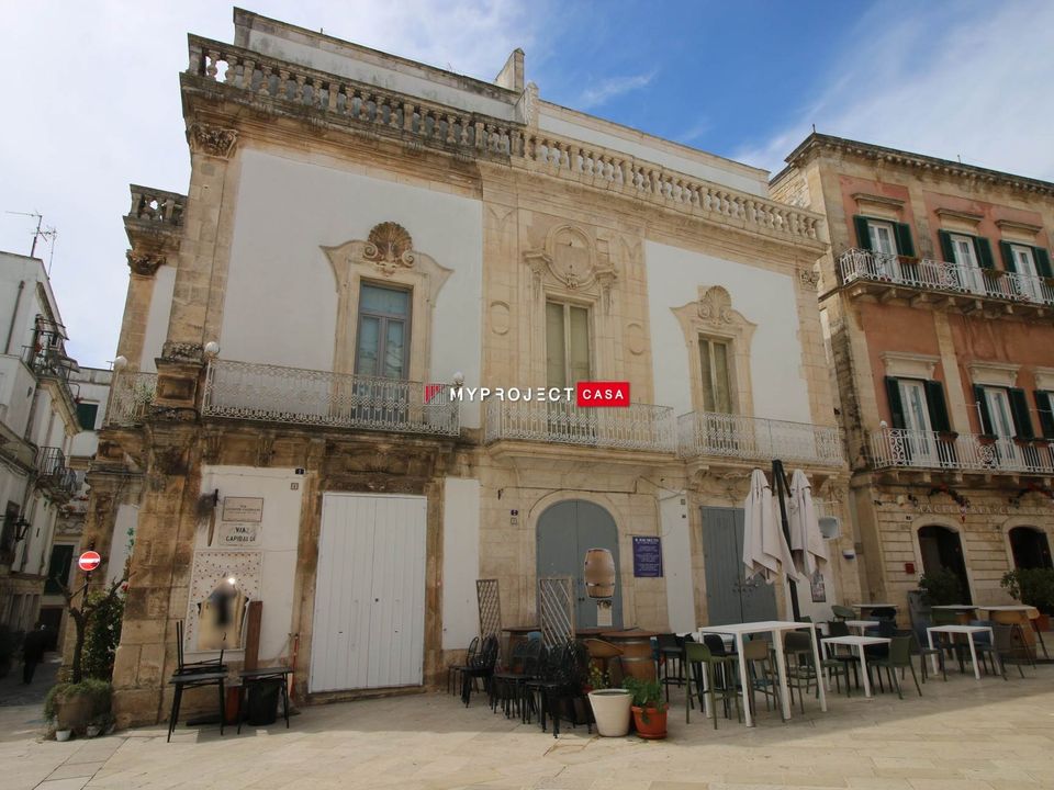 Erhvervsejendom i Martina Franca, Taranto - foto 1