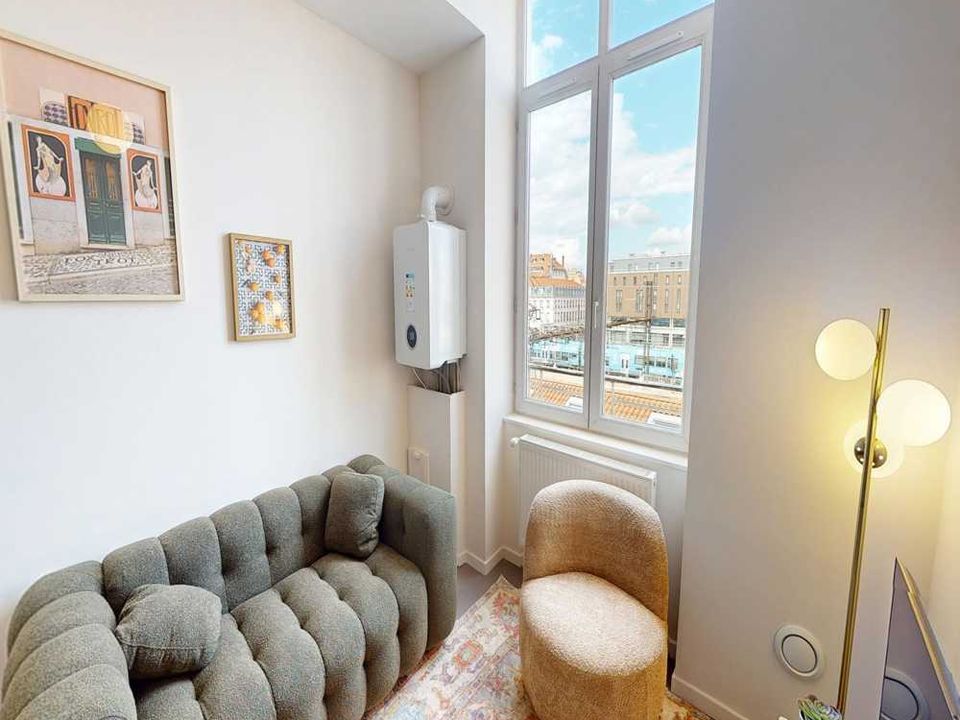 Apartment in Lyon, Rhone - photo 4