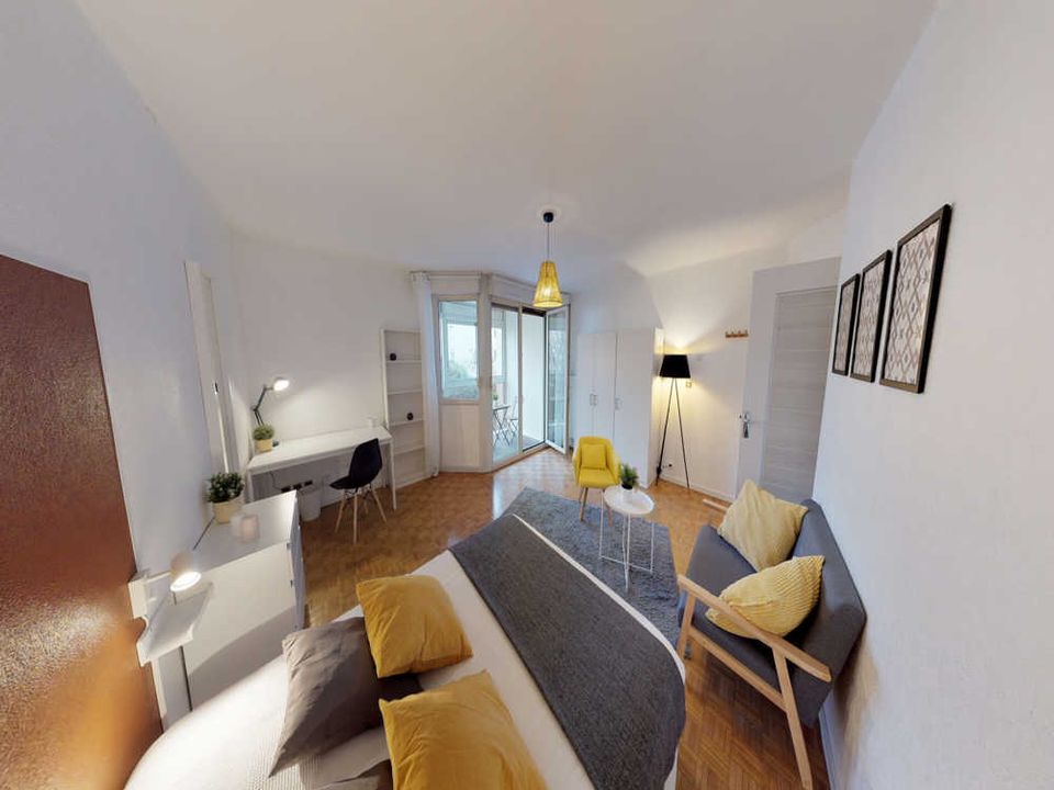 Apartment in Lyon, Rhone - photo 2