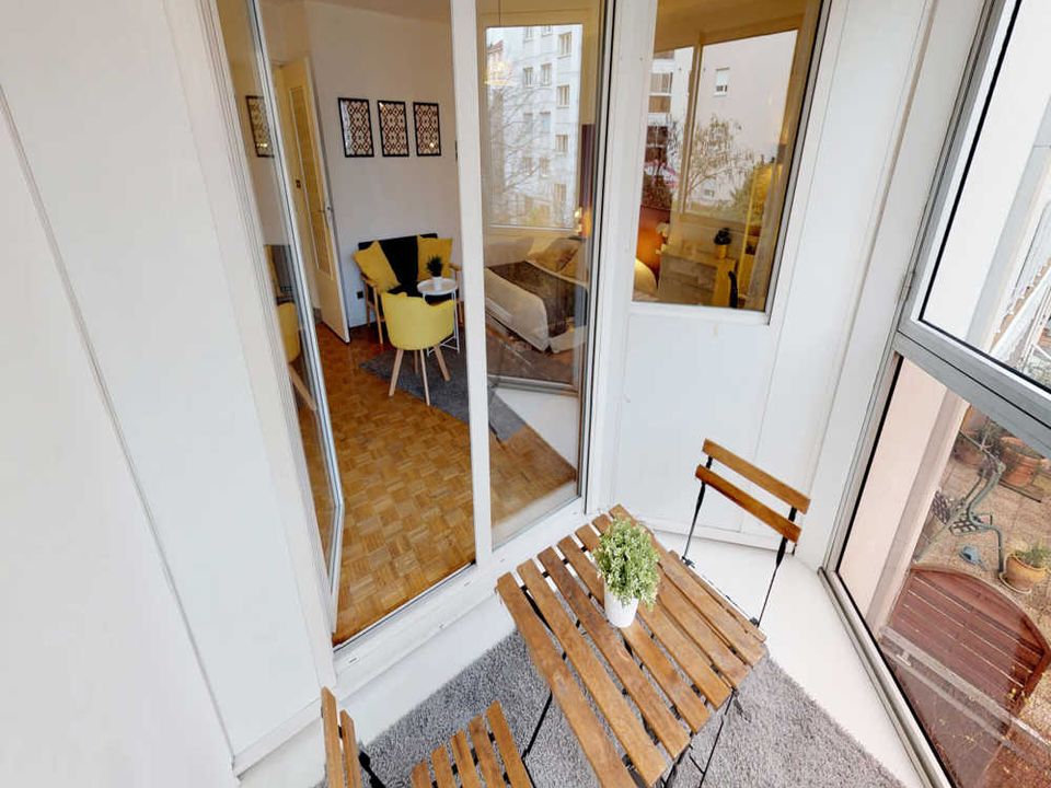 Apartment in Lyon, Rhone - photo 4