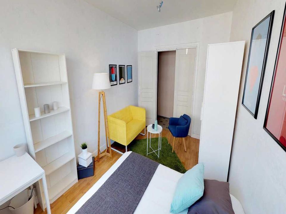 Apartment in Lyon, Rhone - photo 2