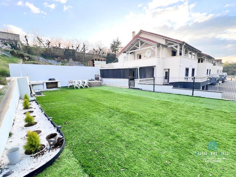Villa i Saint-Jean-de-Moirans, Isere - foto 1
