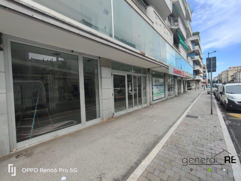 Commercial property in Pescara, Pescara - photo 1