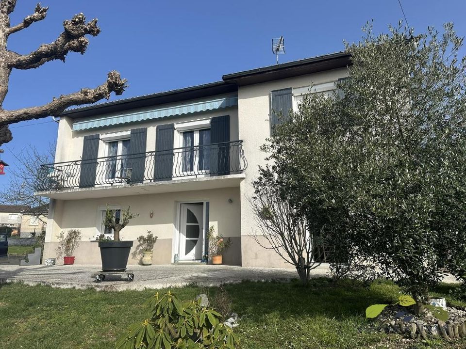 Villa i Saint-Leonard-de-Noblat, Haute-Vienne - foto 1