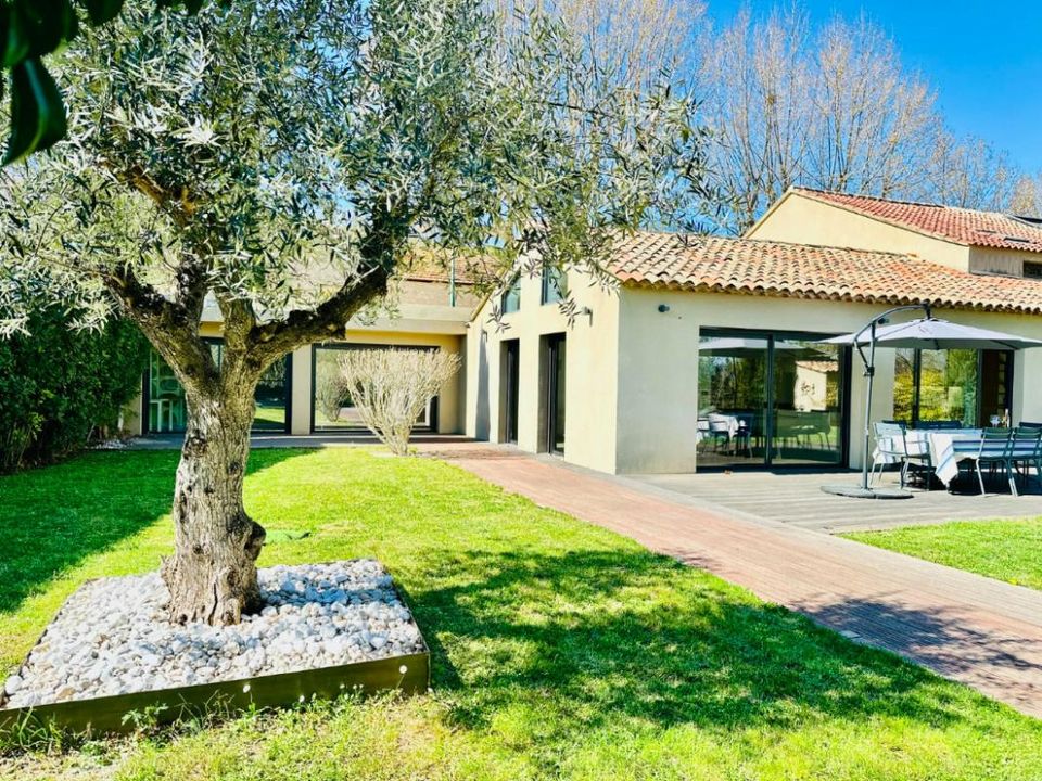 Villa i Aix-en-Provence, Bouches-du-Rhone - foto 1