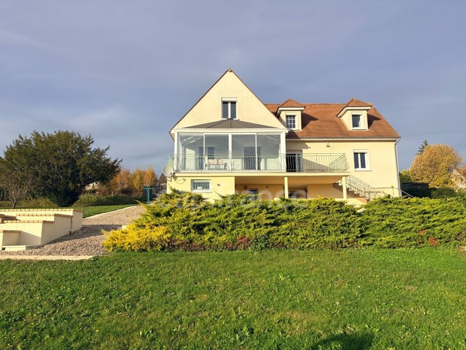 Villa i Saint-Bris-le-Vineux, Yonne - foto 1