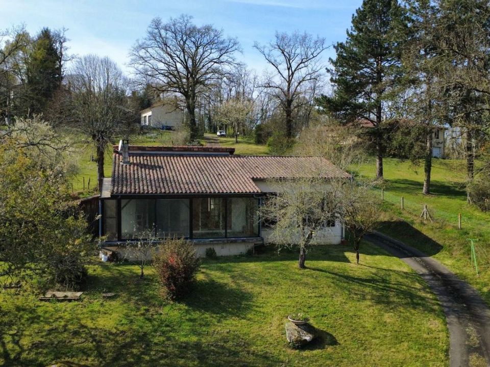 Villa i Confolens, Charente - foto 1
