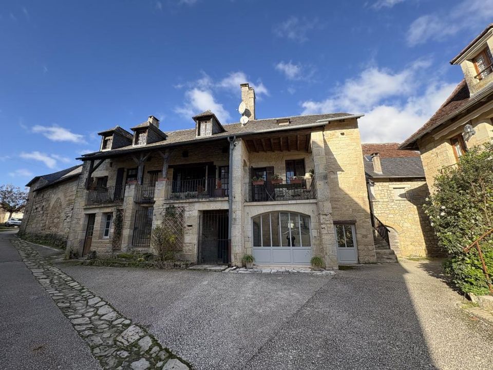 Villa i Saint-Robert, Correze - bilde 1