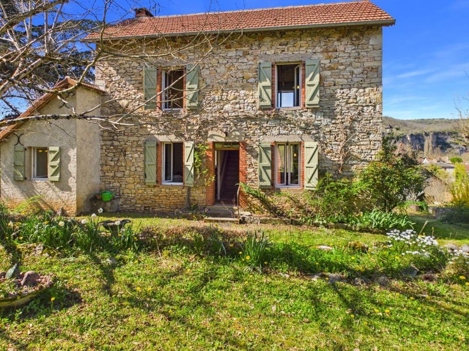 Villa - Cenevieres, Lot - photo 1