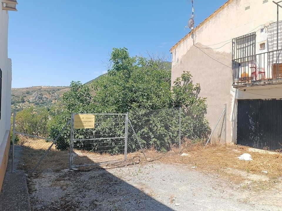 Helårsgrund i Olivares, Granada - foto 1