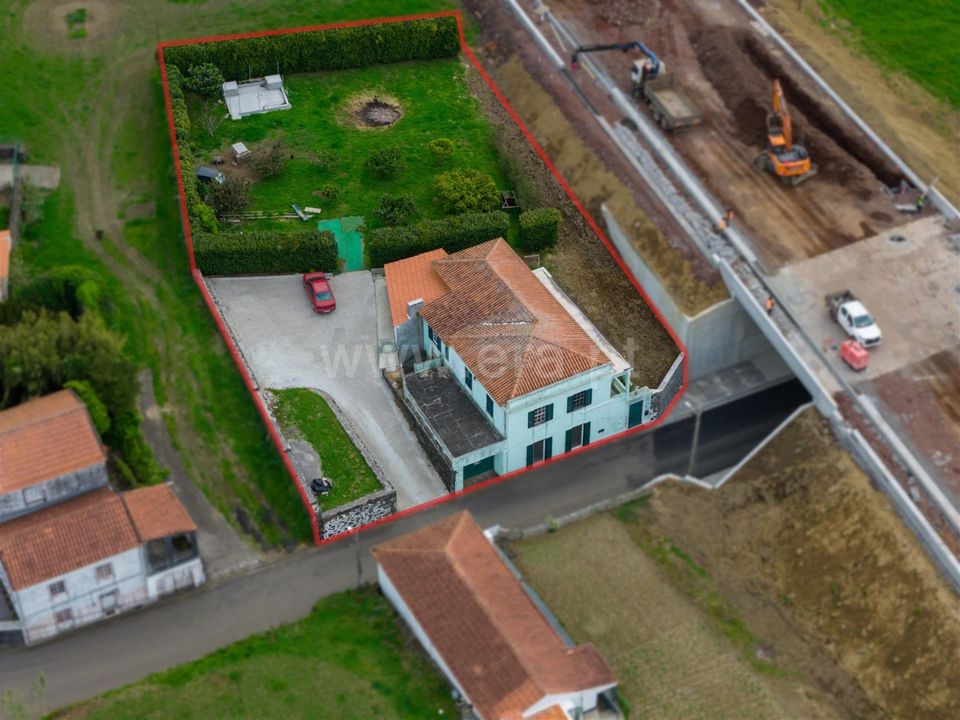 Villa in Horta, Faial - foto 1
