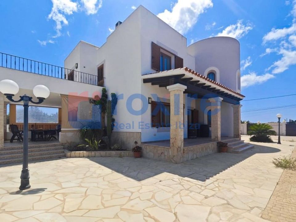 Villa a Cala de Bou, Ibiza - foto 2