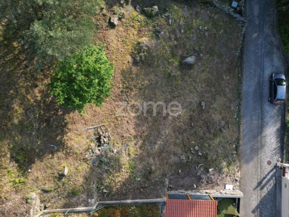 Helårsgrund i Santo Tirso, Porto - foto 1