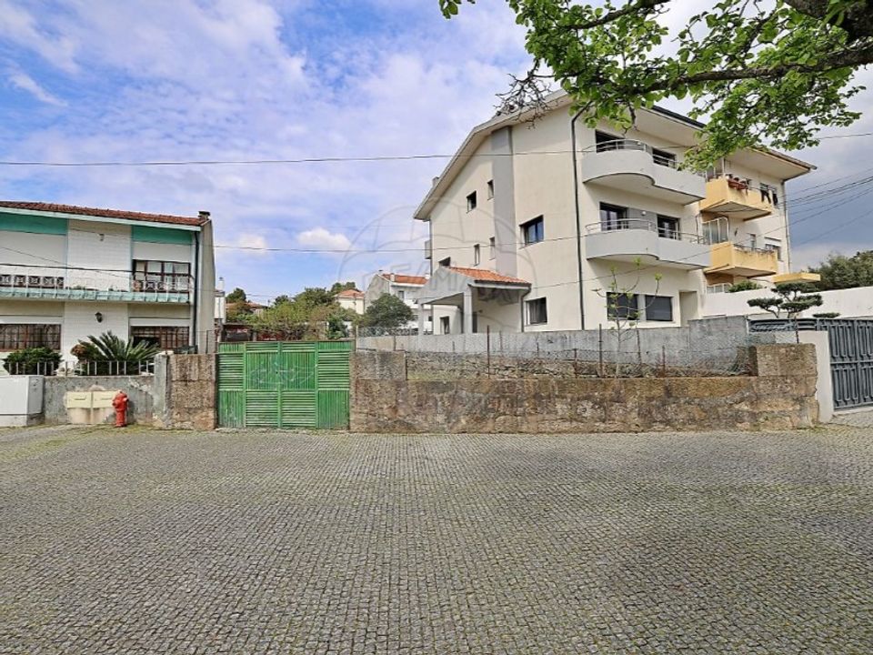 Helårsgrund i Maia, Porto - foto 1