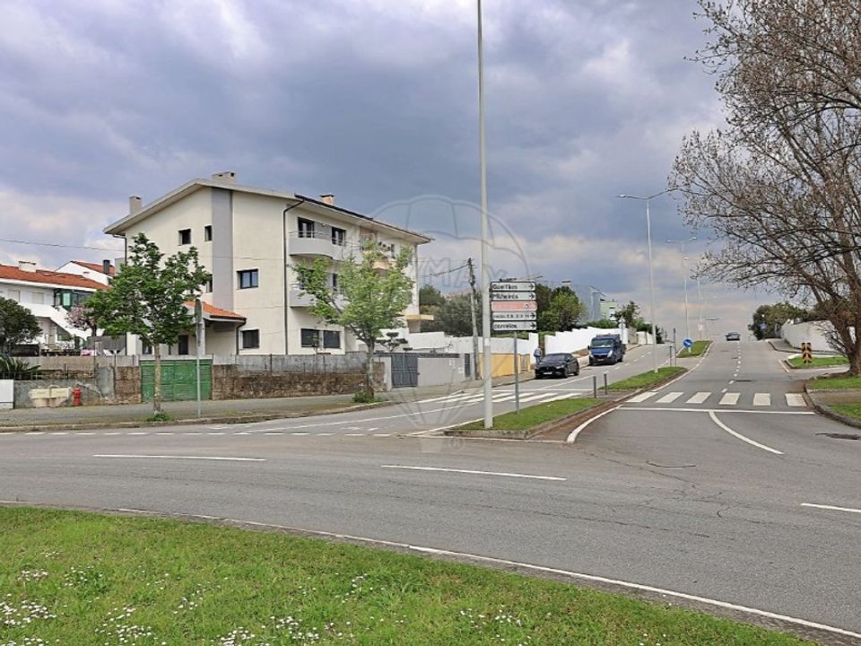 Helårsgrund i Maia, Porto - foto 3