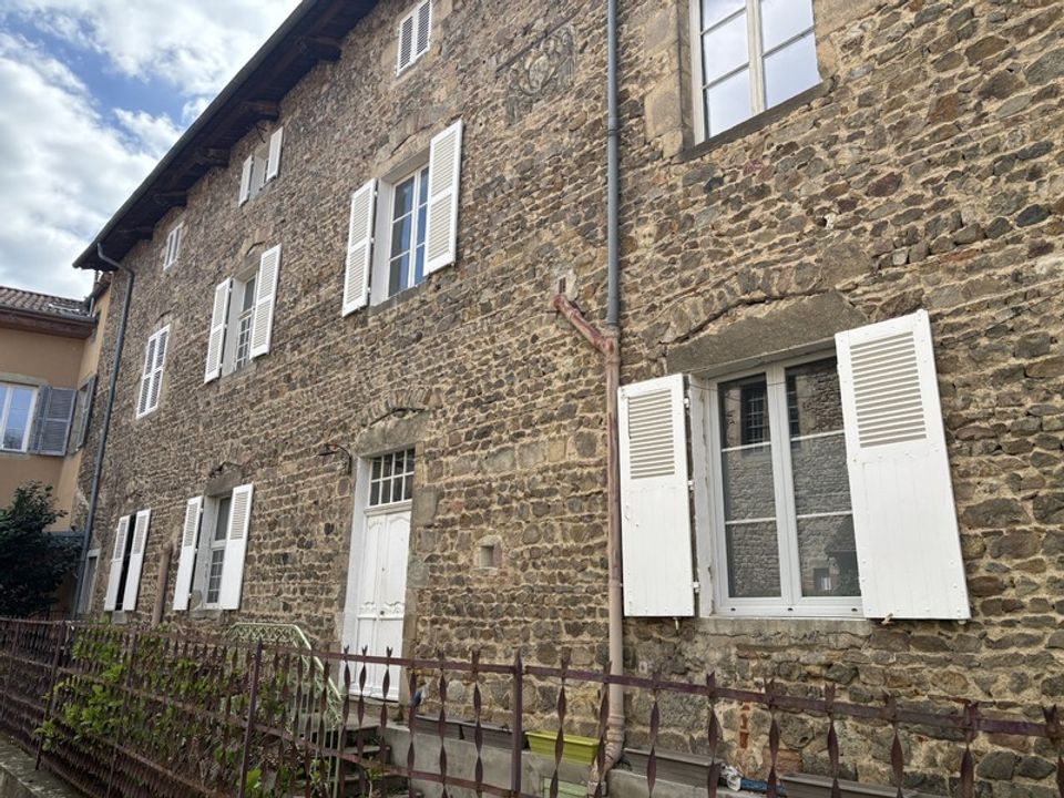 Villa i Issoire, Puy-de-Dome - bilde 1