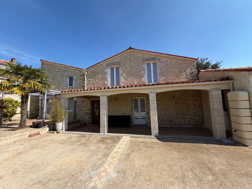 Landejendom i Saint-Michel-le-Cloucq, Vendee - foto 1