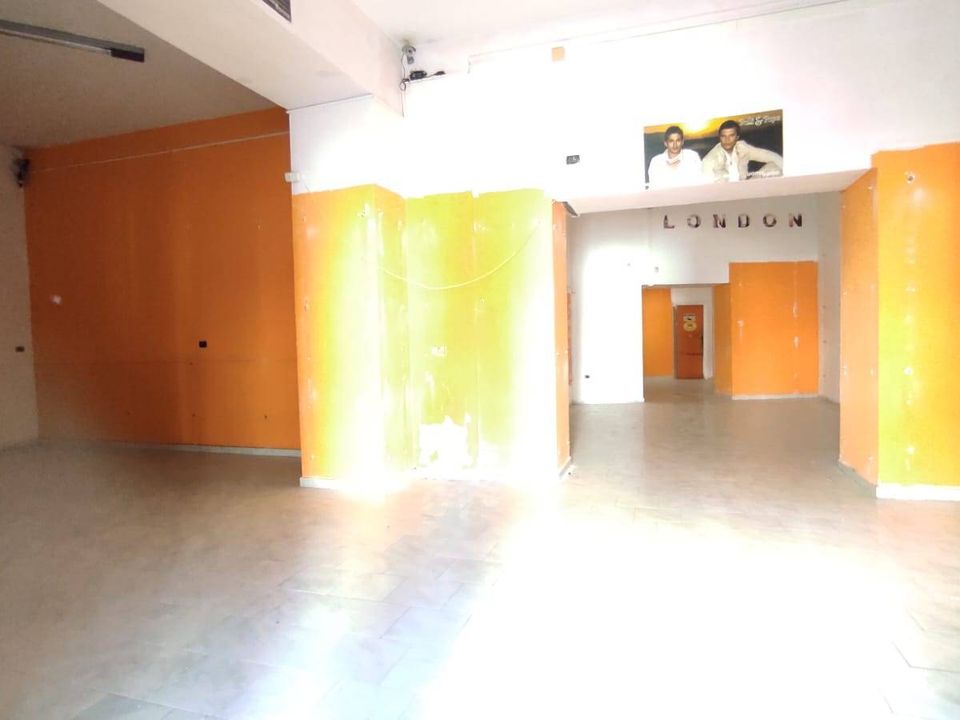 Local commercial - Maddaloni, Caserta - photo 2