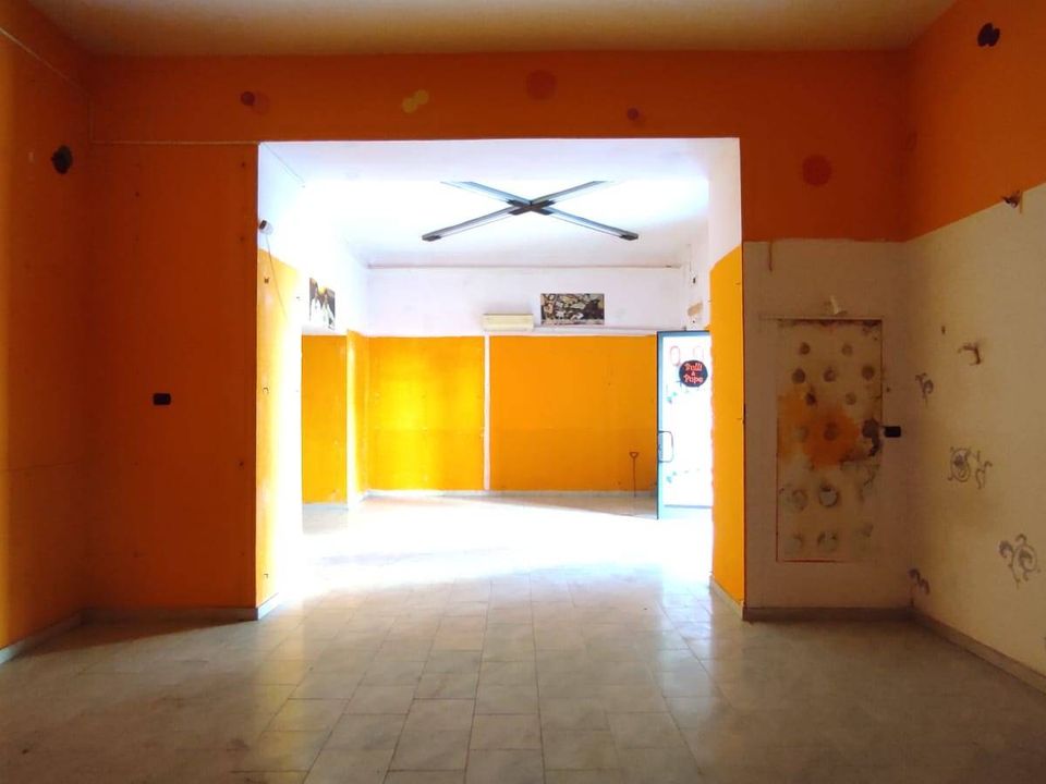 Local commercial - Maddaloni, Caserta - photo 5