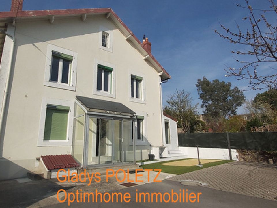 Villa i Saint-Junien, Haute-Vienne - foto 1