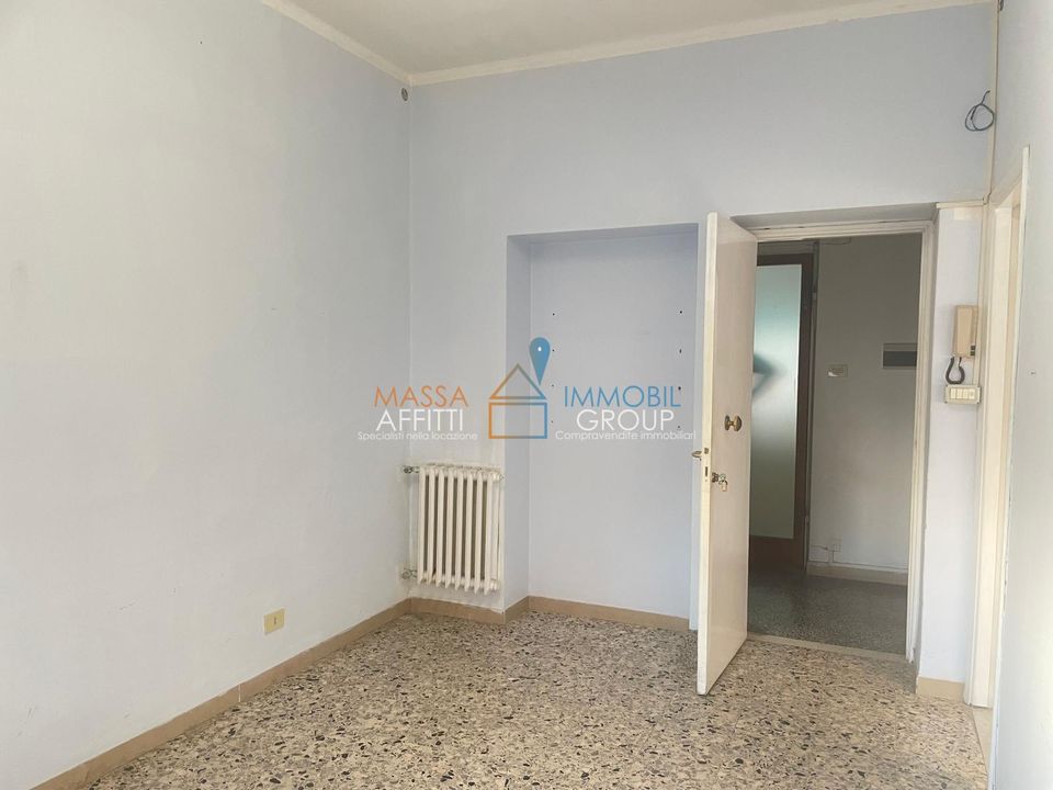 Commercial property in Massa, Massa and Carrara - photo 4