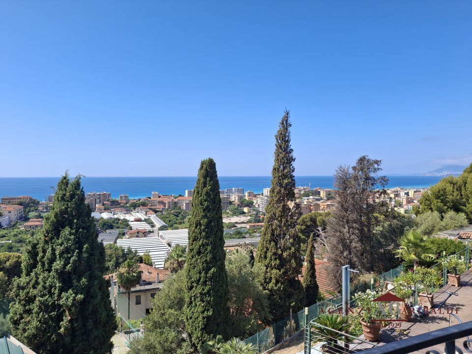 Lejlighed i Bordighera, Imperia - foto 1