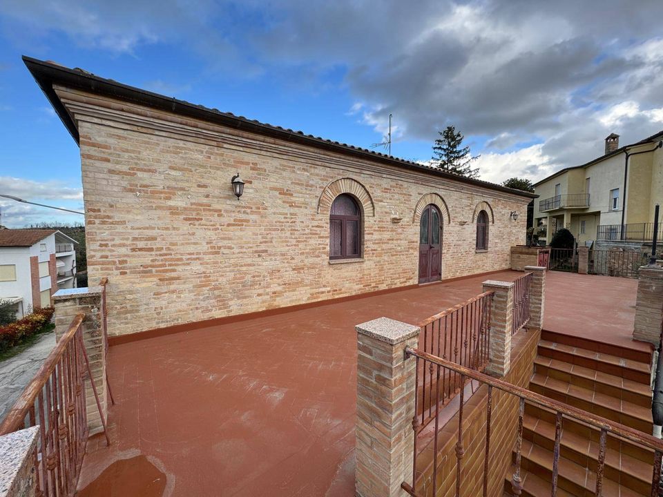 Villa i Montottone, Fermo - foto 1