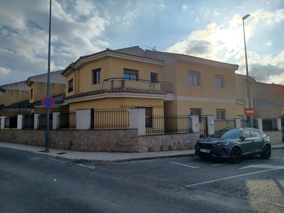 Byhus i Pinoso, Alicante - foto 1