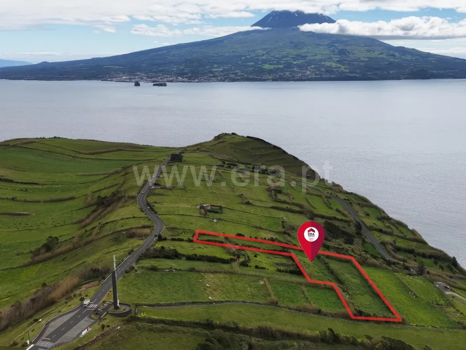Grond in Horta, Faial - foto 1