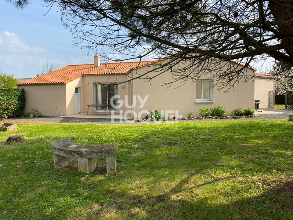 Villa i Fontenay-le-Comte, Vendee - bilde 1