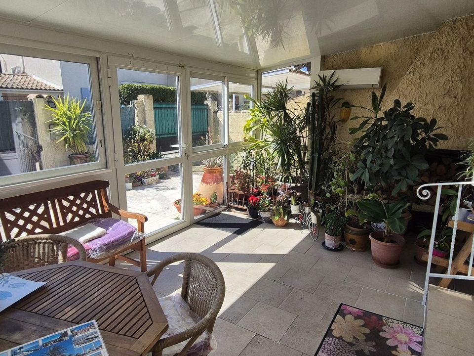 Villa en Arles, Bouches-du-Rhone - foto 2