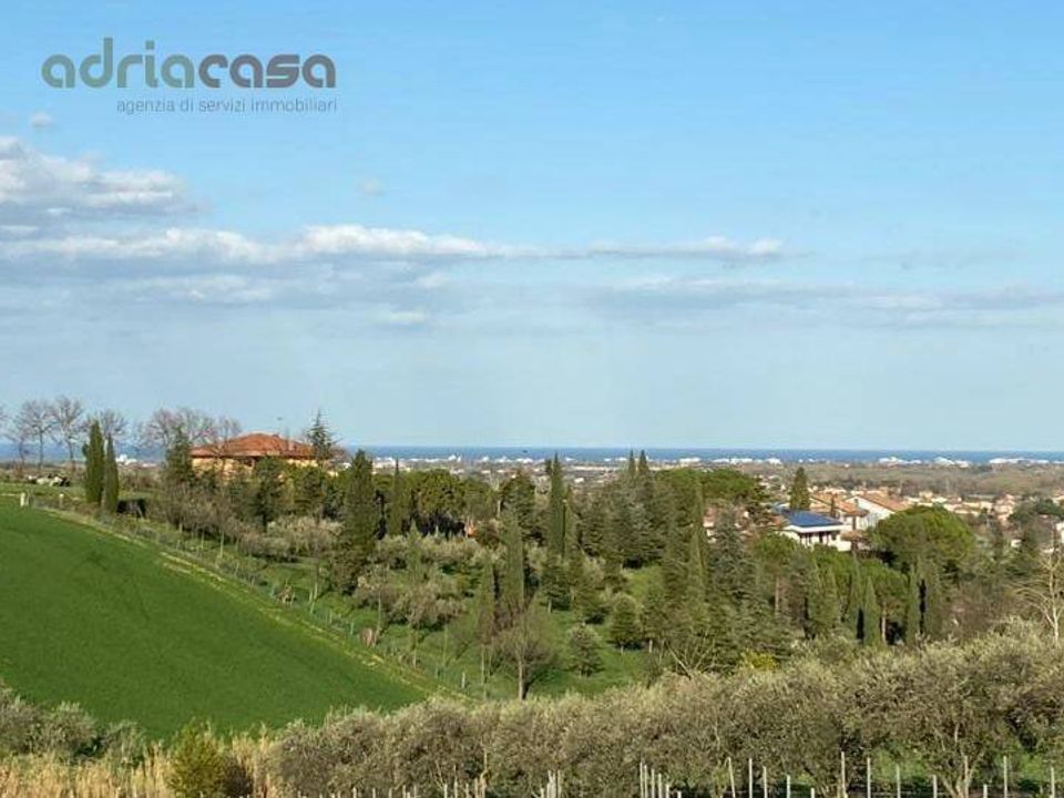 Helårsgrund i Coriano, Rimini - foto 1