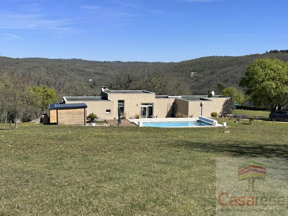 Villa in Valroufie, Lot - photo 1