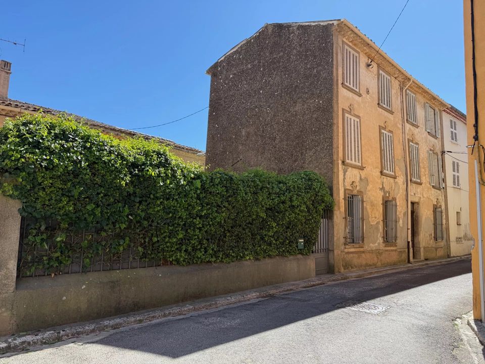 Landejendom i Sainte-Anastasie-sur-Issole, Var - foto 1