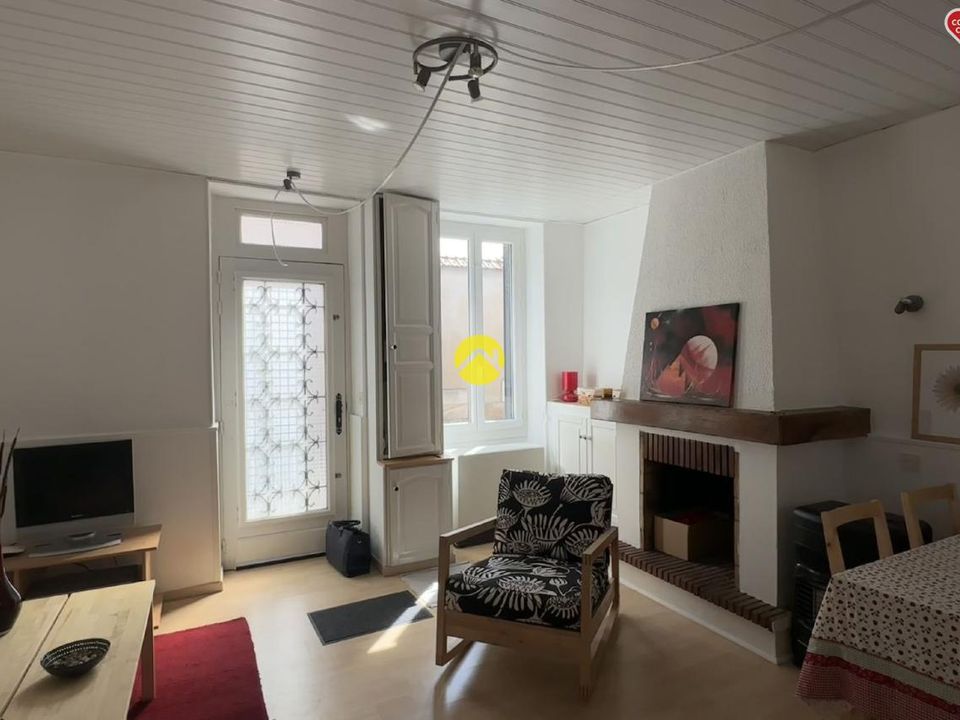 Villa in Saint-Amand-Montrond, Cher - photo 2
