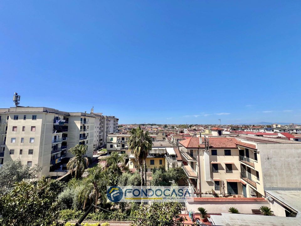 Leilighet i Sant'Antimo, Naples - bilde 1